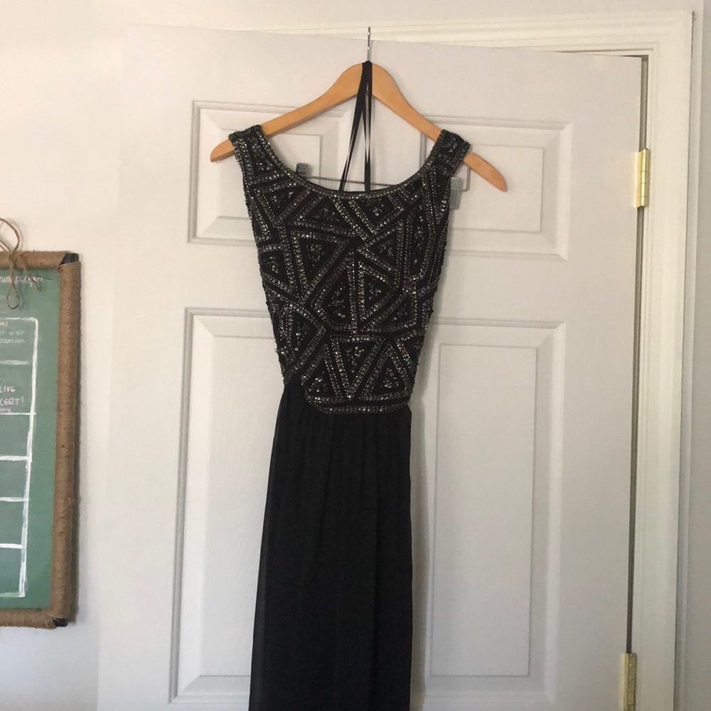Comfy, yet beautiful Dress.